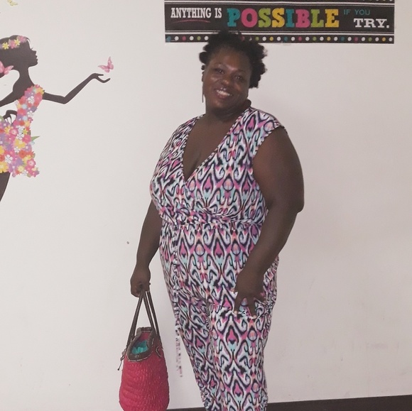 Meet your Posher, Aminah - Picture 2 of 2